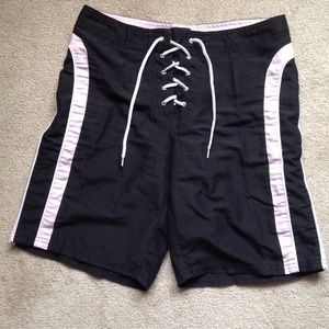 Long board shorts, size M